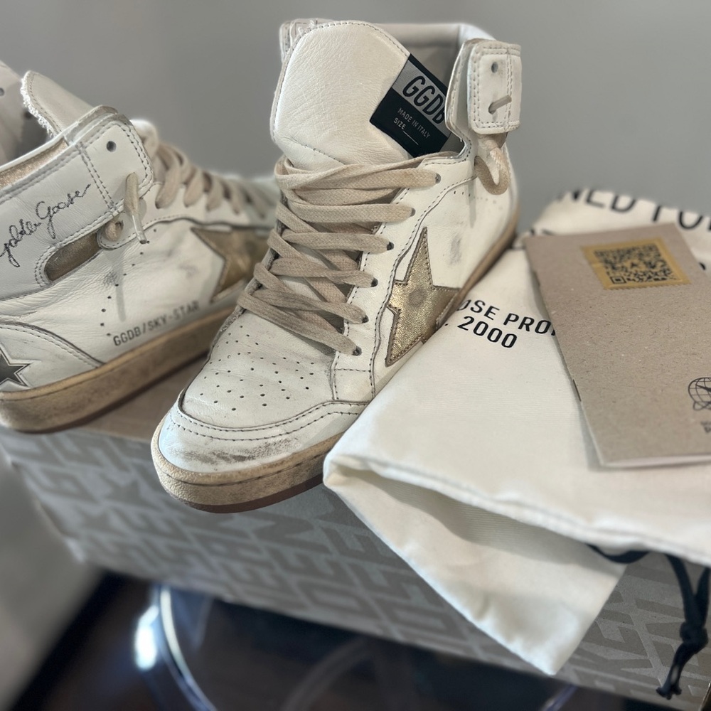 Golden Goose Cream Star Sneakers